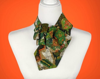 Unisex Ascot Scarf - Vintage Scarf - Green Cravat - Sustainable Gift.