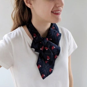 Navy Ascot Vintage Chic Ethical Fashion Vintage Ascot Scarf image 4
