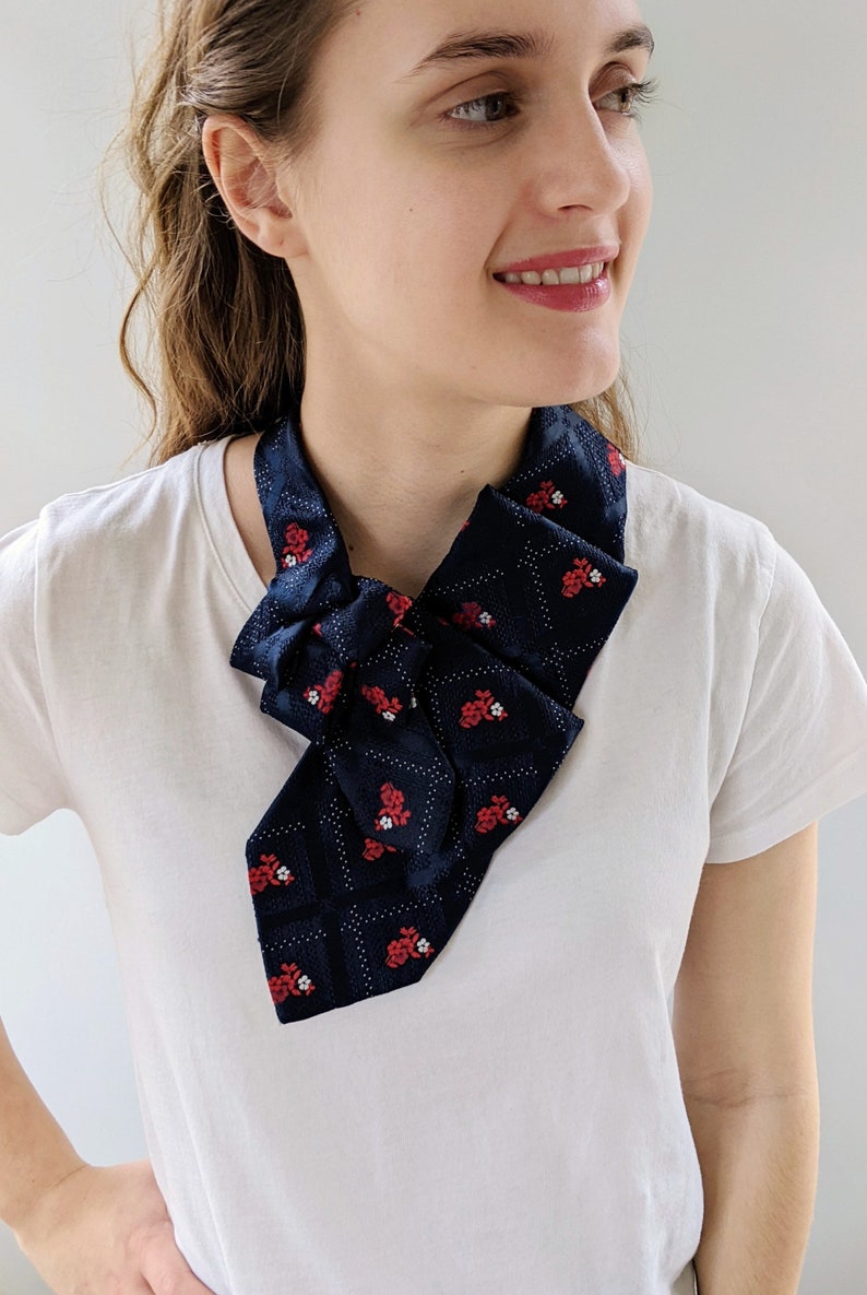 Navy Ascot Vintage Chic Ethical Fashion Vintage Ascot Scarf image 3