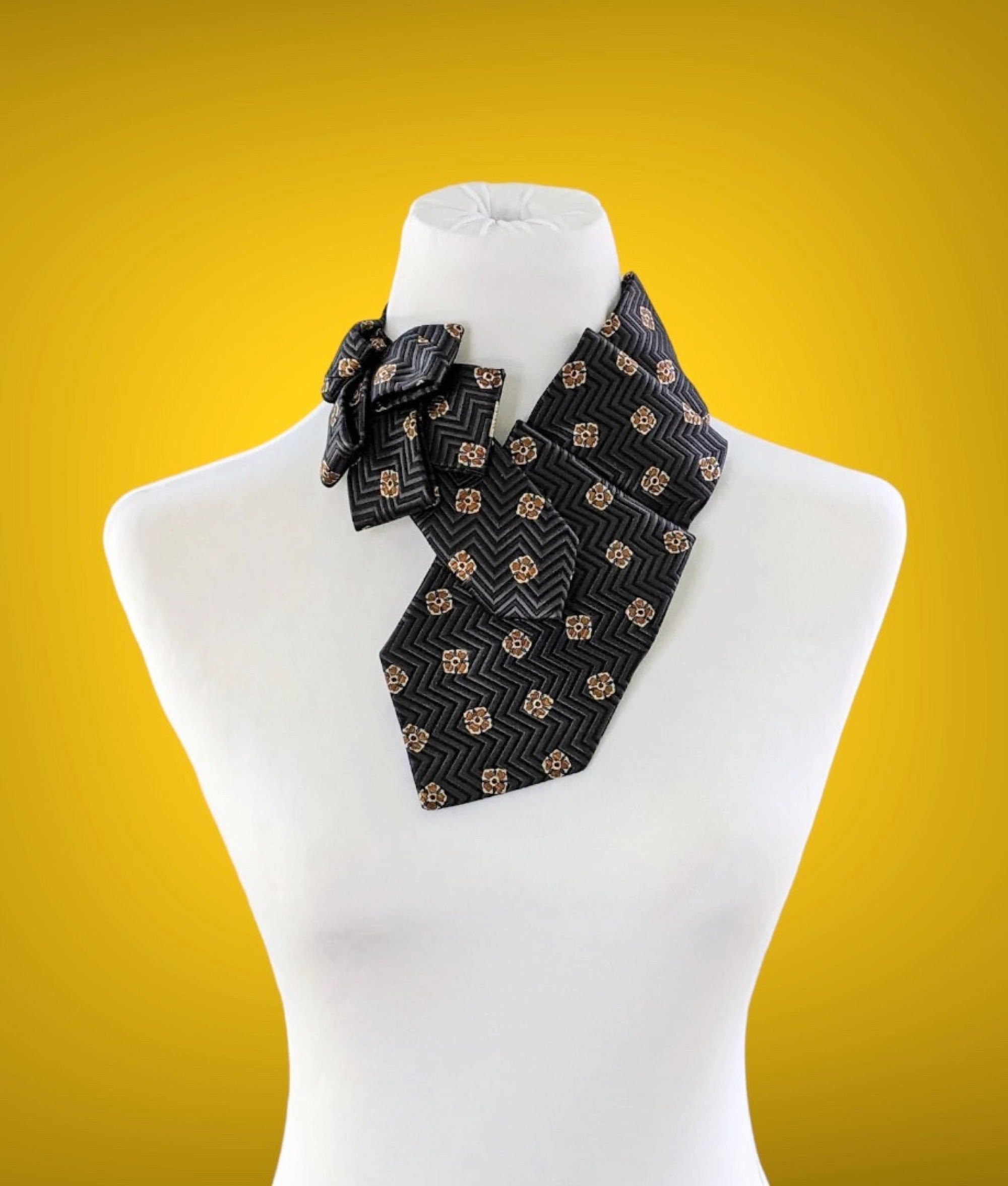 OLD JOE 】SILK CALICO SCARF TIE & FRINGE STALL | legrow