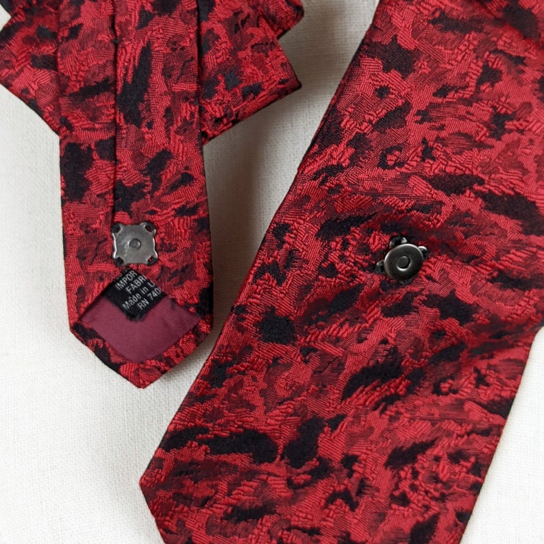 Écharpe lavallière noire et rouge Cravate de smoking Accessoires de cérémonie vintage Chic image 2
