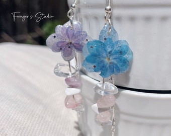 Hydrangea Flower Dangle Earring made from Real Pressed Preserved Flowers / Unique Handmade Resin Jewelry Gift / Natural Semi-Precious Stones