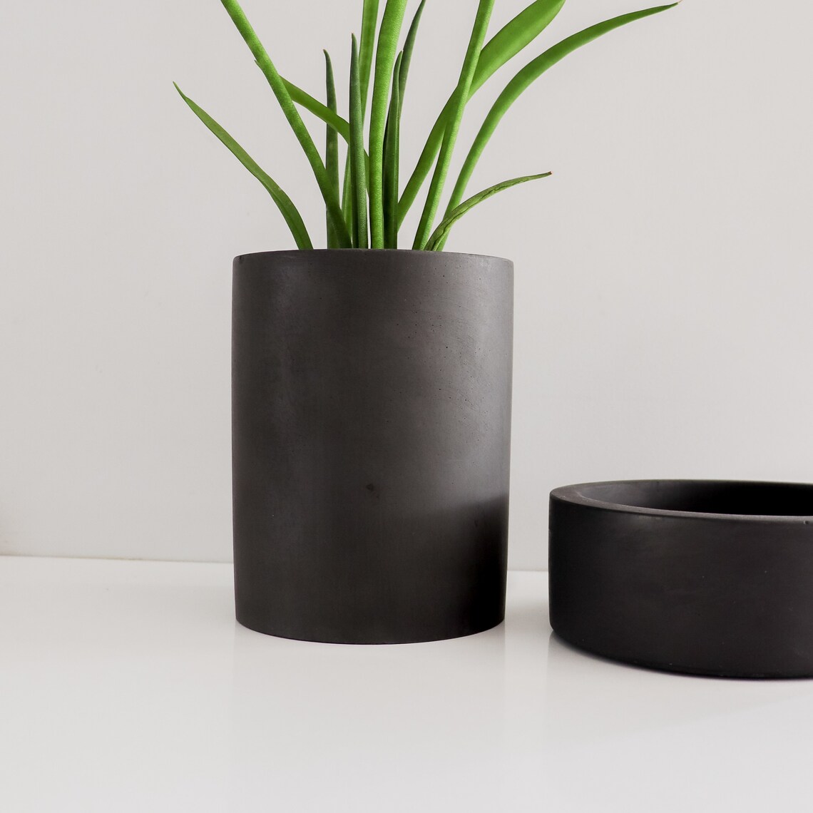 Black concrete bowl Storage pot Concrete planter Black Etsy
