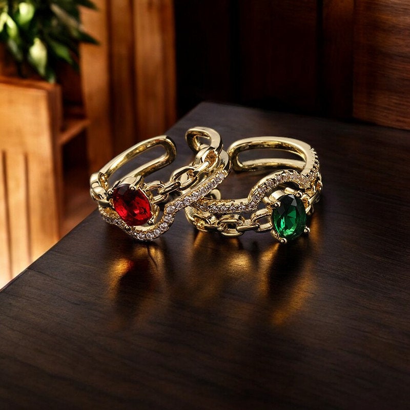 Unusual Vintage Ring in Ozier Design with Sapphire Set in Gold, ca. 1960