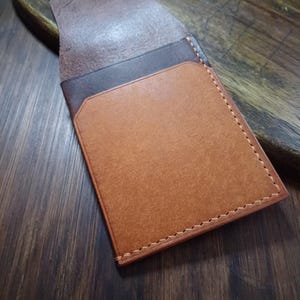 Cartera EDC de bolsillo frontal "Theodemir" hecha a mano con cueros italianos de grano completo de primera calidad Tempesti Pull Up y Pueblo curtidos con vegetales (TH05)