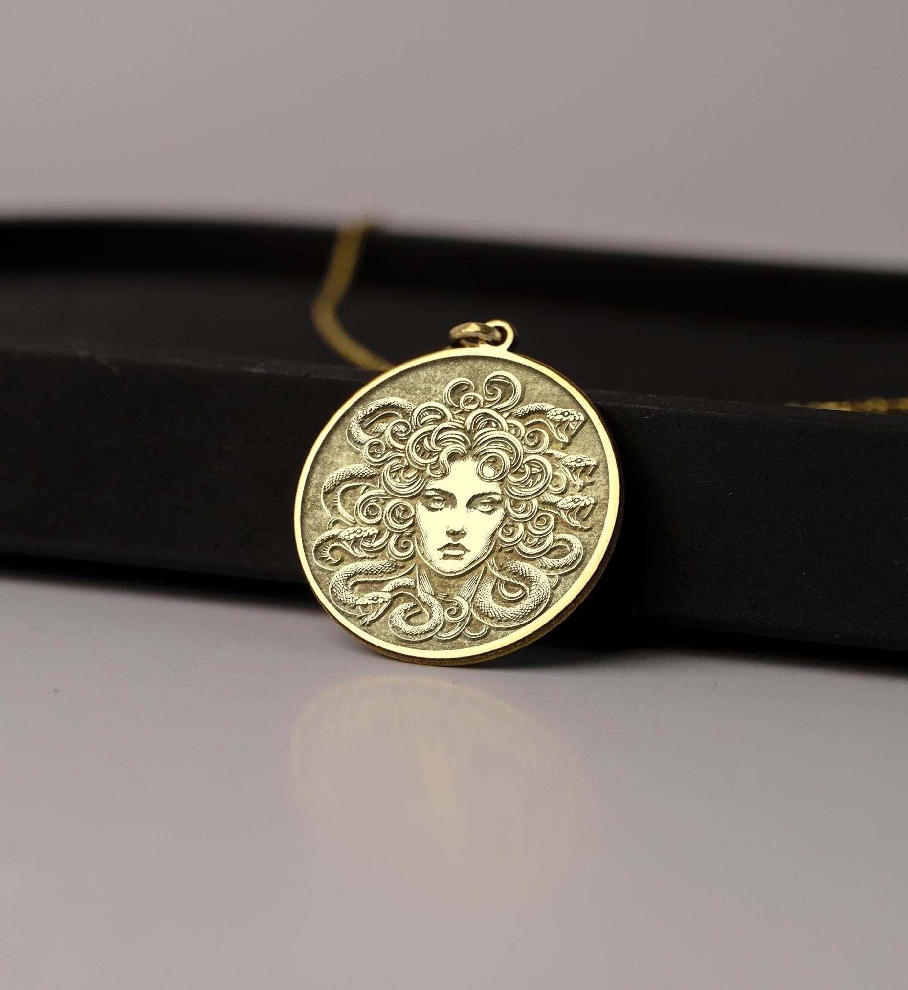 【VERSACE】 Medusa pendant necklace NEW $790 VERSACE Silver Tone MEDUSA WINGED SERPENT Pendant