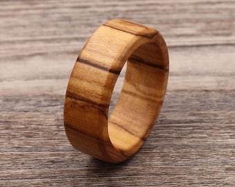 Anillo de madera de olivo: anillo de madera grabado a medida, banda