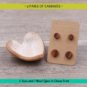 2 Pairs Minimalist Wood stud earrings, Small Natural Wood earrings, Women&#39;s earrings, Men&#39;s earrings, Unisex Earrings, Rustic Tiny Earrings