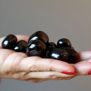 Jet Tumbled Stone Set Grief Relief Mourning Black Crystals