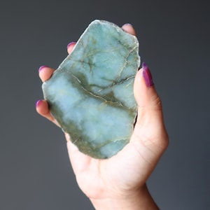 Jade Polished Stone King&#39;s Abundance Green Jadeite Raw