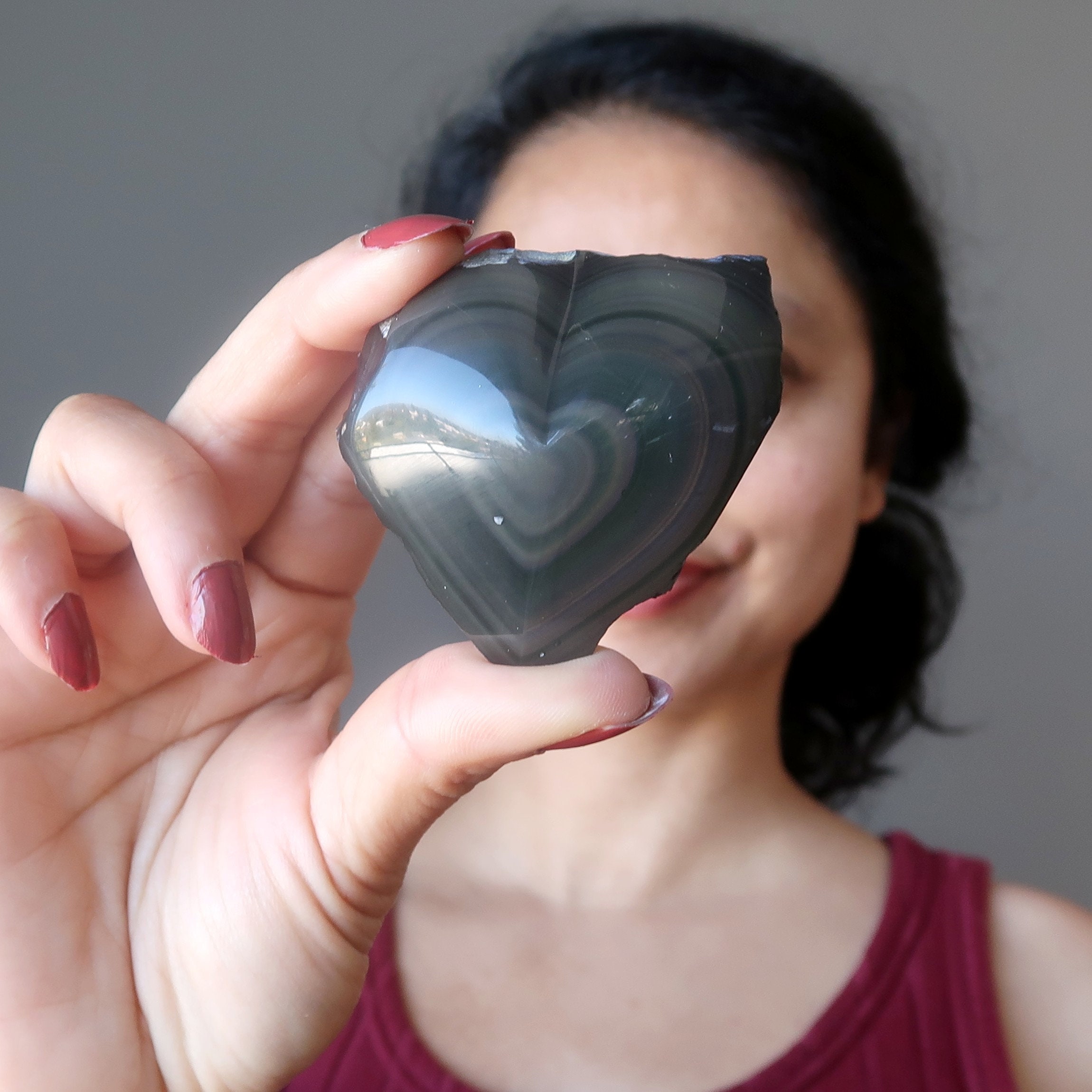 レインボーオブシディアンハートラブはカラフルな天然火山水晶です