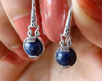 Boucles d'oreilles en sodalite lumière spirituelle des nuits bleues en argent sterling