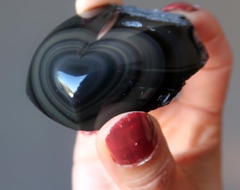 Corazón de obsidiana arcoíris El amor es un colorido cristal volcánico natural