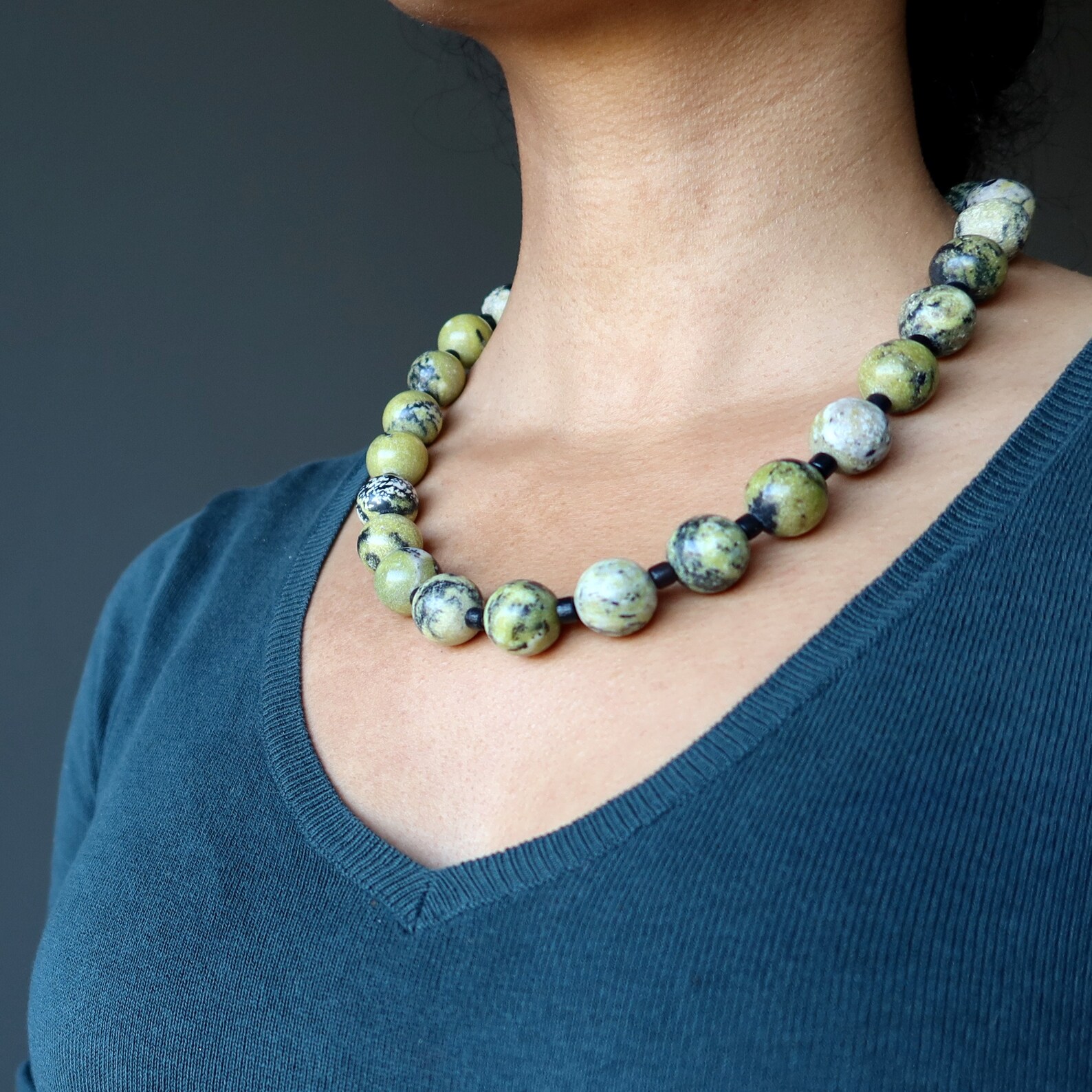 Serpentine Necklace Boutique Chunky Green Black Gemstone Round Etsy