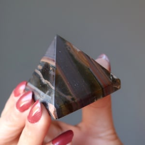 Tigerauge Pyramide Rock-Solid Confidence Stone Eisen-Hämatit
