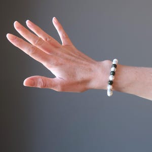 Howlite Bracelet Jade Stone White Green Gems