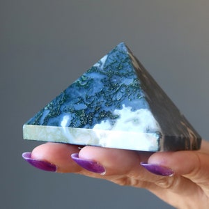 Moss Agate Pyramid Power of Life Natural Healing Crystal