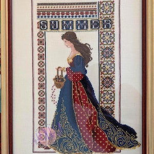 Kruissteekpatroon Bewaarder Markup PDF Keltische Dame Zomer Blauw Rood Goud Seizoen Alternatieve Conversie Miss Queen Vrouw Jurk Borduurwerk