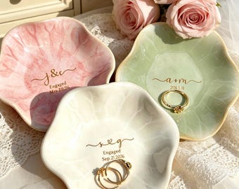 Custom Ceramic Engaged Ring Tray For Mr and Mrs Gift, Personalized Trinket Dish For Wedding Date Gifts, Customized Jewelry Dish With Name
