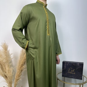 Qamis Bahreïn avec personnalisation broderie initiales vêtement islamique homme musulman thobe kamis pour cadeau l'Aïd ramadan