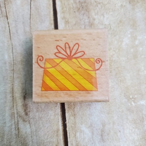 STRIPED GIFT - rubber stamp