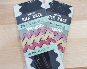 VINTAGE ~ Wright's Medium Rick Rack ~ Black 31