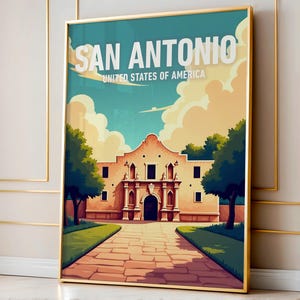 Puede incluir: Un cartel de viaje vintage con una ilustraci&oacute;n colorida del Alamo, una misi&oacute;n hist&oacute;rica en San Antonio, Texas. El cartel tiene un cielo azul con nubes blancas y el texto "SAN ANTONIO, UNITED STATES OF AMERICA".