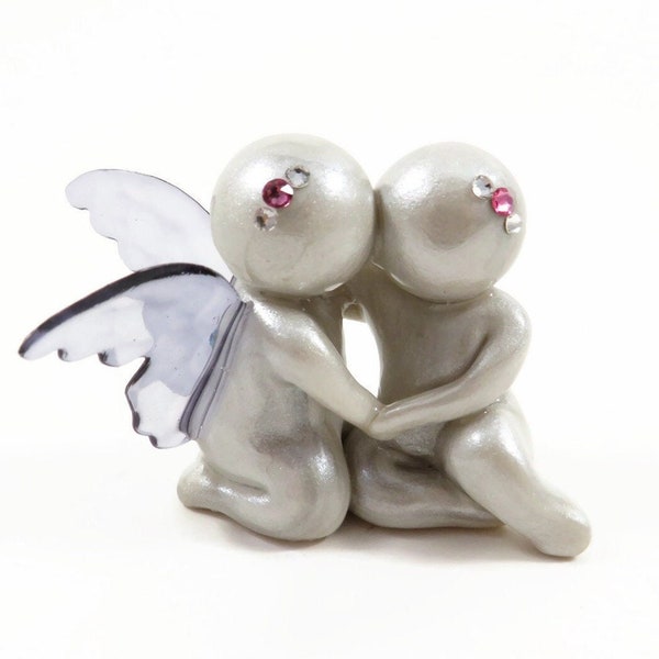 Remembrance Gift for Siblings - customizable child loss keepsake with your choice of wings and children's ages