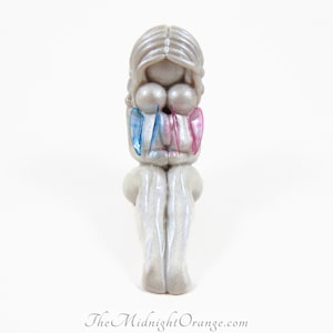 Escultura conmemorativa de ángeles gemelos y madre: un regalo para gemelos, gemelos sin gemelos y bebés arcoíris, hecha a pedido