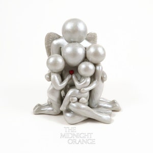 Custom Family Memorial Sculpture: Loss of Father, Angel Dad Gift