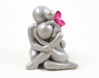SOFORT LIEFERBAR Muttertagsgeschenk - Trauer und Trost Baby Verlust Gedenkskulptur mit rosa Schmetterlingsflügeln