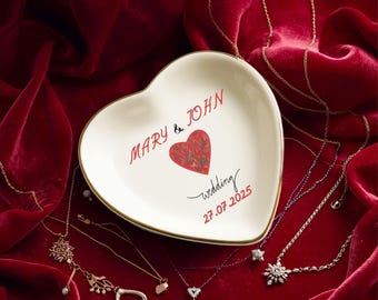 Personalized Engagement Ring Dish, Custom Name Wedding Gift for Couple Trinket Tray, Anniversary Gift Jewelry Organizer for Parent Present