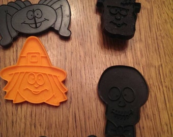 Set of 5 Vintage Cool Cookie Cutters for Halloween by Wilton 1993