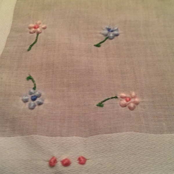 Vintage Dainty Pink Hanky with Tiny Embroidered Flowers