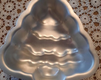 Set of 6 Individual Aluminum Single Christmas Tree Molds