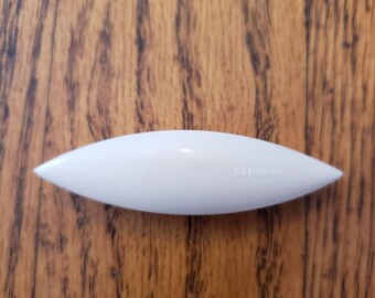 Vintage White  Plastic Tatting Shuttle Germany