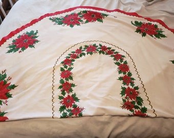 Large Oval Christmas Table Cloth with Poinsettias