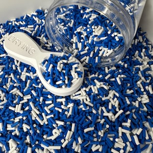 Mistura de pedaços de argila de polímero com tema azul escuro e branco falso (NÃO COMESTÍVEL) D1-07