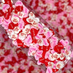 Sprinkle de arcilla polimérica con forma de corazón rosa/rojo de San Valentín de 5 mm (NO COMESTIBLE) D11-02