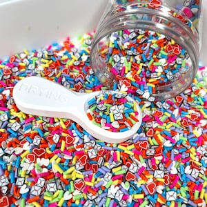 FAKE 5 MM Rainbow Love, Valentinstag Polymer Clay Sprenkel (NICHT ESSBAR) D43-12