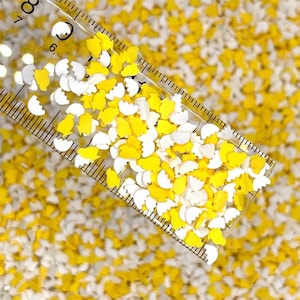 FAKE zerbrochene Eischale, gelbes Küken Polymer Clay Sprinkle (NICHT ESSBAR) D20-10