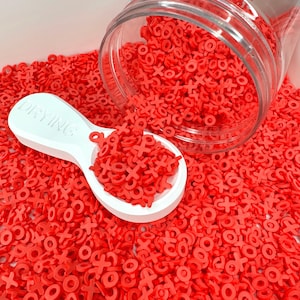 FAUX 5 mm lettres xoxo rouges, Saint-Valentin Argile polymère saupoudrée (PAS COMESTIBLE) D26-23