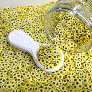 FAUX Tournesol brillant, 5 MM/10 MM, Floral saupoudré d'argile polymère (PAS COMESTIBLE) D29-02