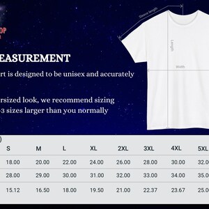 Op de afbeelding: Wit T-shirt met maten in inches. Het shirt is ontworpen om unisex te zijn en nauwkeurig te worden gemeten. Het logo van The Big Sad Shop staat in de linkerbovenhoek. Afmetingen zijn breedte, lengte en mouwlengte.