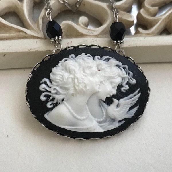 Vintage black cameo necklace, two women cameo pendant, Victorian style, gift for her, sisters gift, cameo jewelryvintage cameo