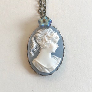 Vintage blue lady cameo necklace, Wedgewood blue cameo, oval brass setting, cameo jewelry, Victorian necklace, Downton Abbey style necklace