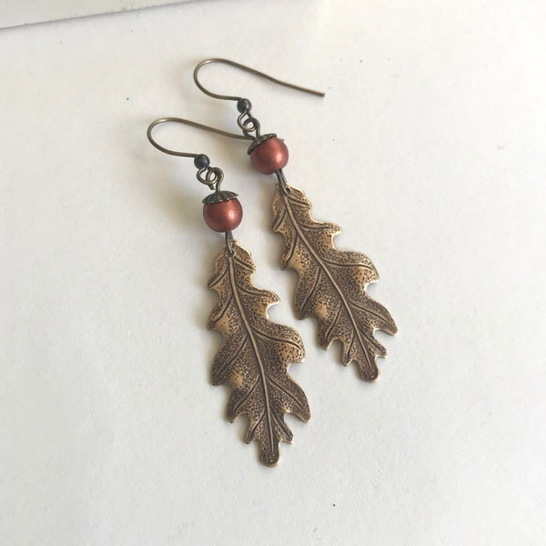 Brass oak leaf and acorn earrings, nature inspired lightweight dangles, fall jewelry gift for her