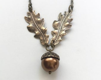 Brass Oak Leaf and acorn necklace, copper glass pearl pendant, nature inspired fall necklace, gift for her, vintage jewerly