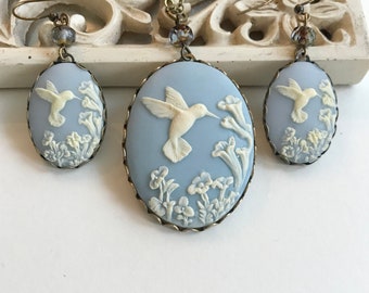 Blue Hummingbird Cameo necklace set, matching bird earrings, gift for Mom, vintage inspired cameo jewelry, Mother's day gift
