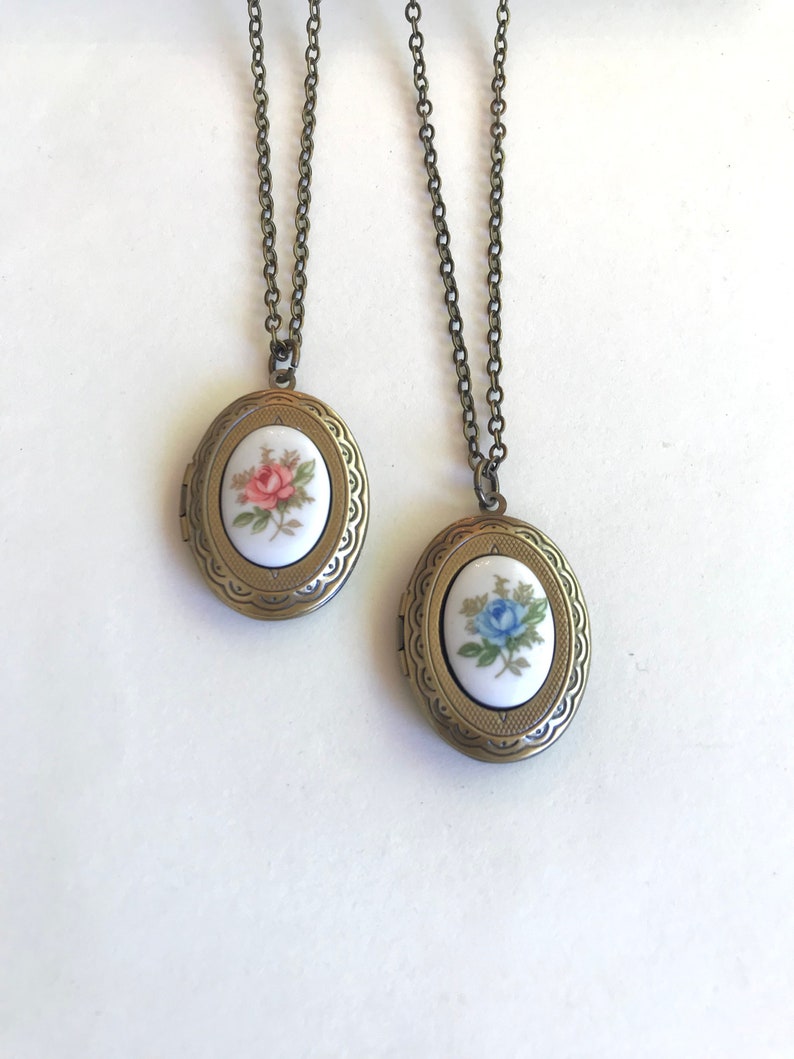 Vintage rose locket necklace, choose color, porcelain cabochon, gift for Mom, oval brass photo locket, vintage jewelry, gift for her, image 2